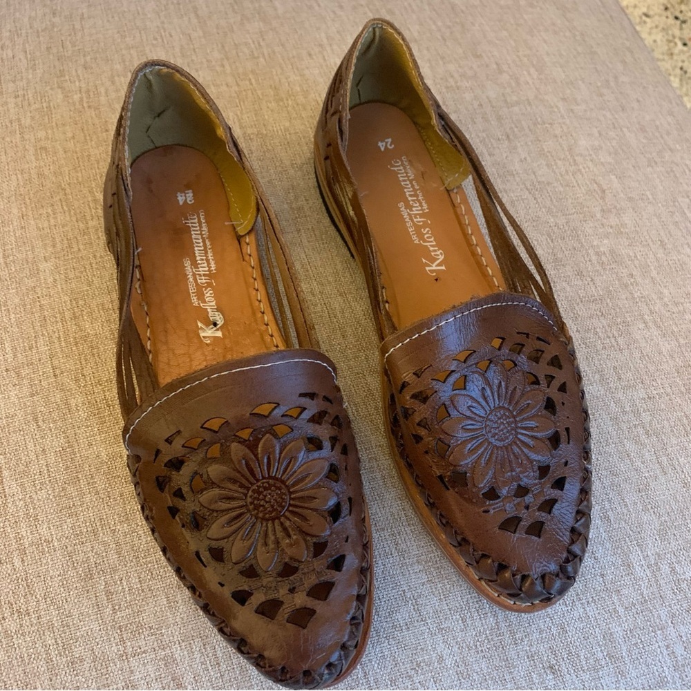 Mexican Huaraches with Floral Detail